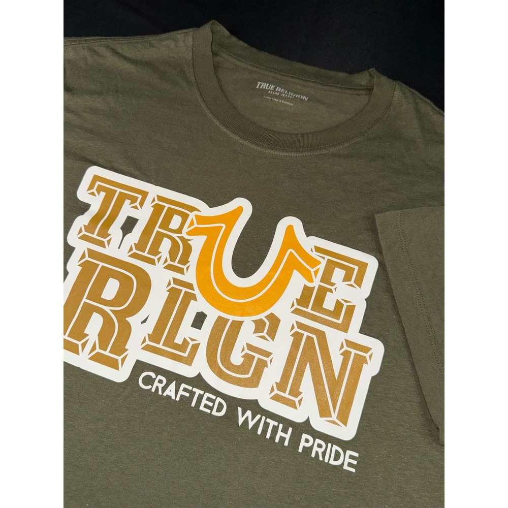 True Religion Mens XL Olive Green Graphic Tee‎ Crafted With Pride Horseshoe Logo